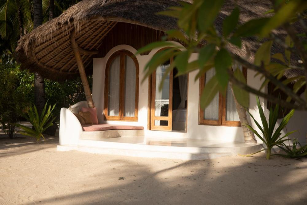 81 Palms Resort Nembrala Pokój zdjęcie