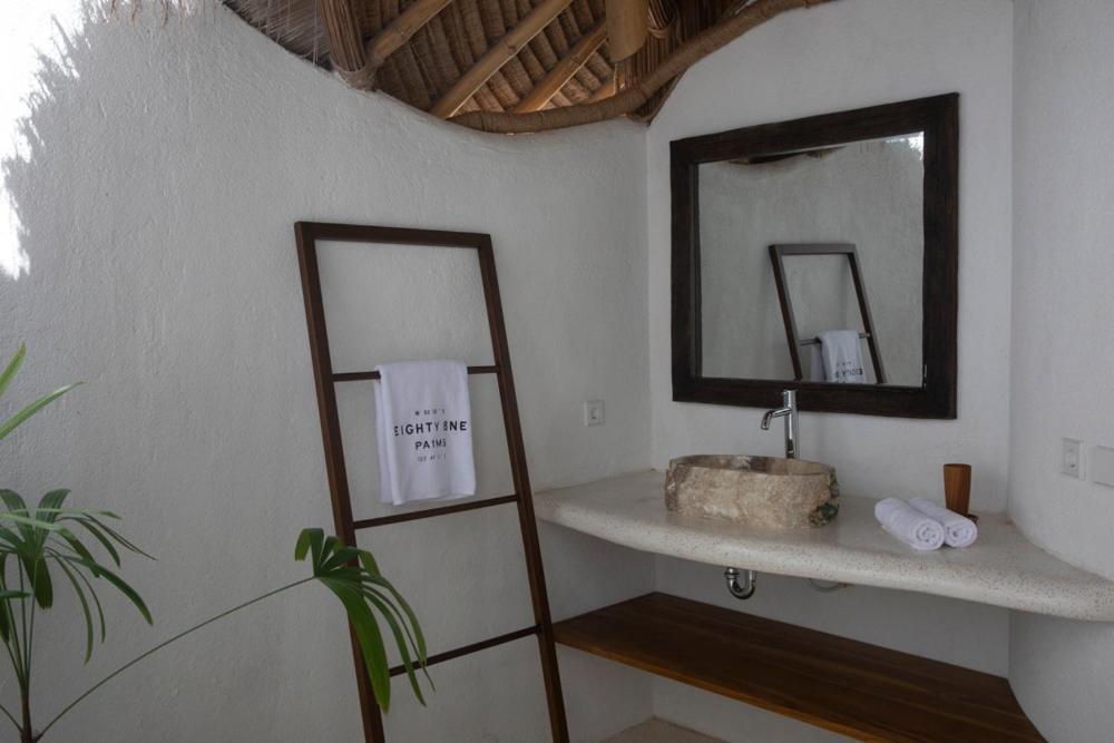 81 Palms Resort Nembrala Pokój zdjęcie